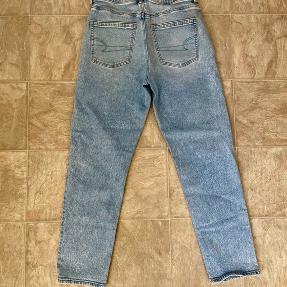American Eagle Strigid Mom Jean - Picture 5 of 5